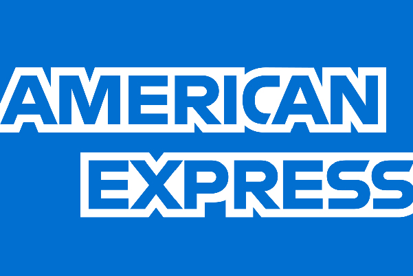 Logo American Express sebagai salah satu metode pembayaran transaksi di M1